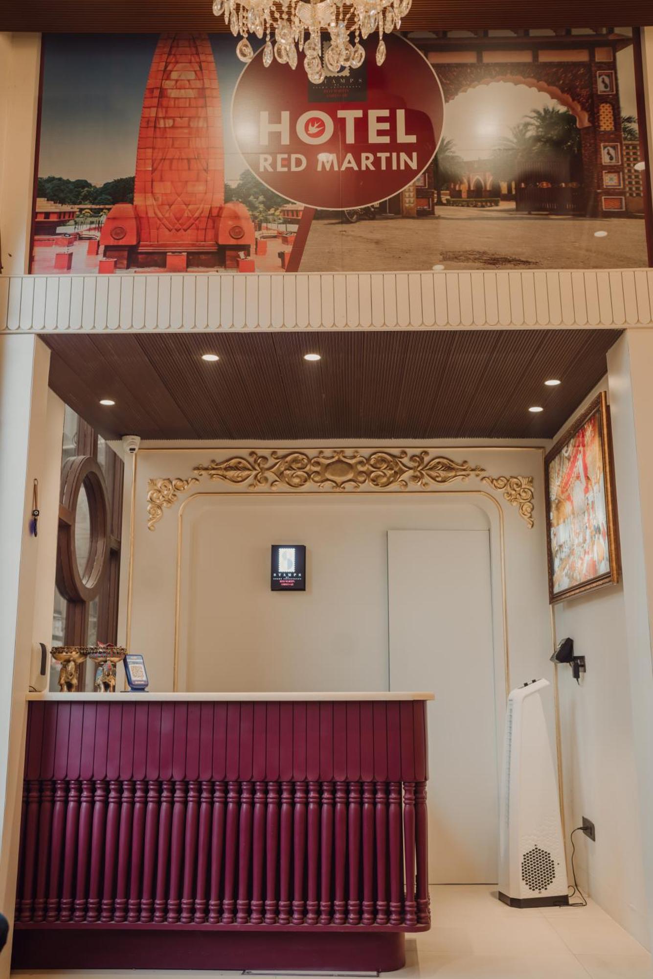 Hotel Stamps Red Martin By Eight Continents - 70 Steps From Golden Temple Amritsar Esterno foto