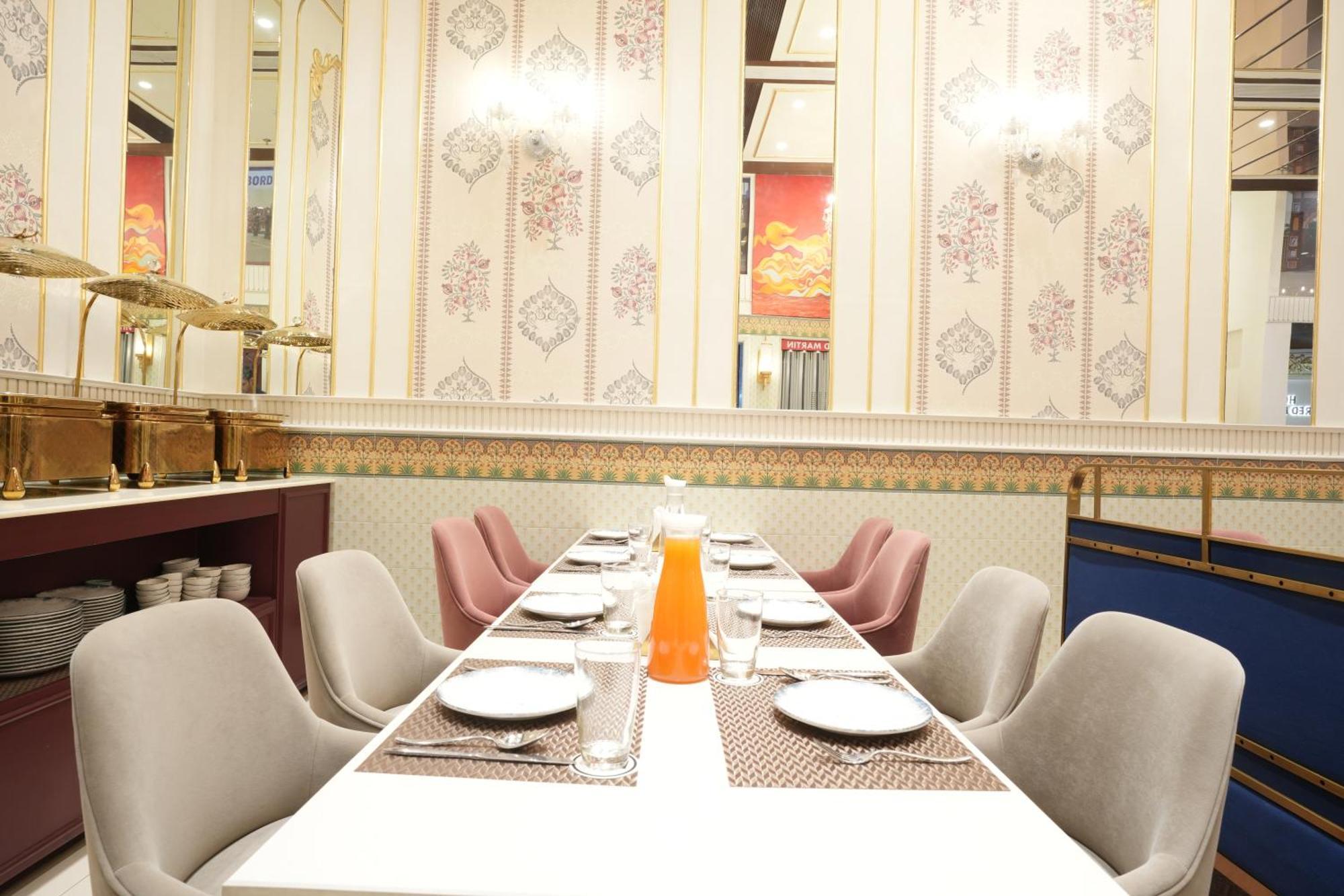 Hotel Stamps Red Martin By Eight Continents - 70 Steps From Golden Temple Amritsar Esterno foto